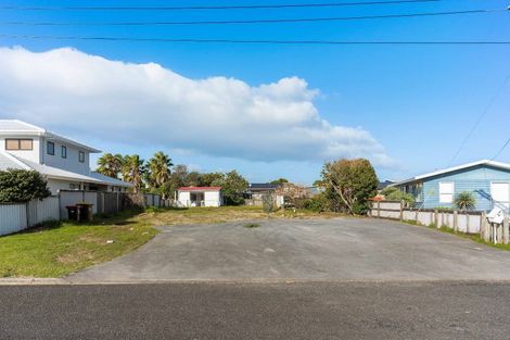 Photo of property in 210 Hauturu Street, Whangamata, 3620