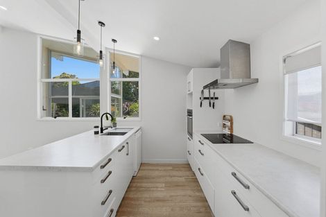 Photo of property in 9 Bronte Place, Whalers Gate, New Plymouth, 4310