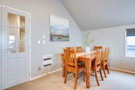 Photo of property in 7 Breakwater Road, Bluff Hill, Napier, 4110