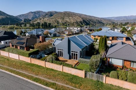 Photo of property in 8 Matthews Crescent, Cromwell, 9310