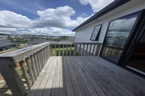 Photo of property in 167 Godfrey Drive, Orewa, 0931