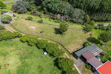 Photo of property in 205 Taylors Road, Otaki, 5583