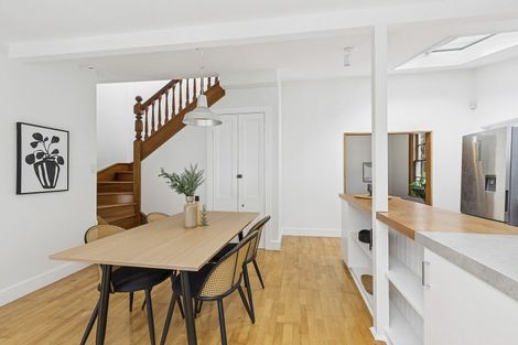 Photo of property in 7 Cottleville Terrace, Thorndon, Wellington, 6011