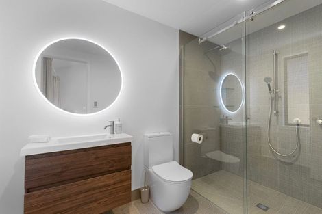 Photo of property in 32 Plough Street, Jacks Point, 9371