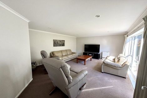Photo of property in 6 Catlins Glen, Aotea, Porirua, 5024