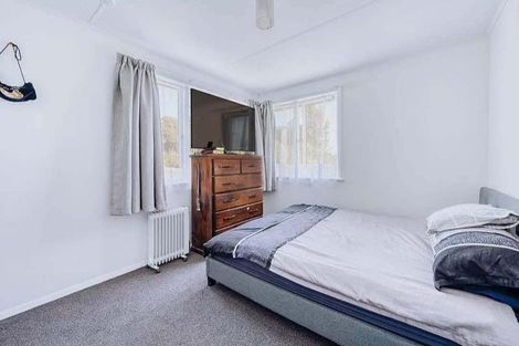 Photo of property in 43 Justine Street, Cannons Creek, Porirua, 5024