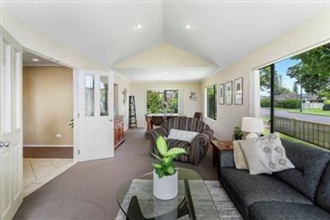 Photo of property in 1 Ballybay Road, East Tamaki, Auckland, 2016
