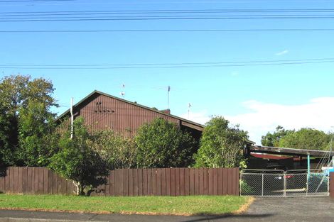 Photo of property in 3/243 Hepburn Road, Glendene, Auckland, 0602