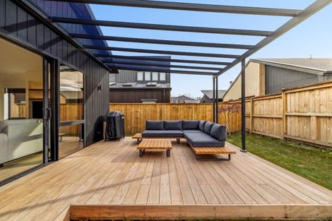 Photo of property in 6 Rushland Road, Jacks Point, 9371