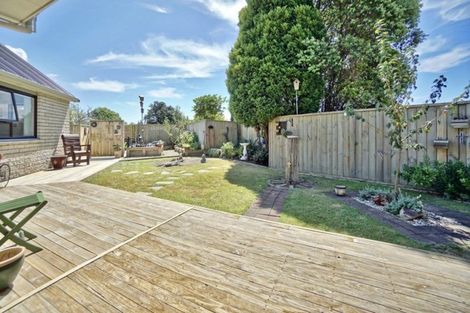 Photo of property in 2 Randell Place, Te Puke, 3119