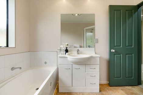 Photo of property in 11 Callum Court, Rototuna, Hamilton, 3210