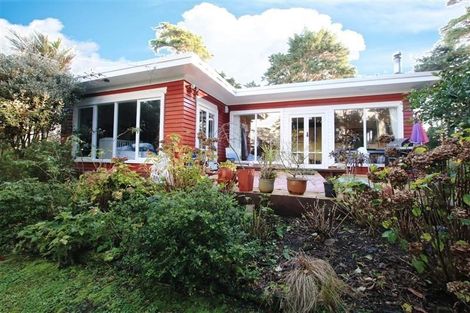 Photo of property in 15 Tinopai Road, Titirangi, Auckland, 0604