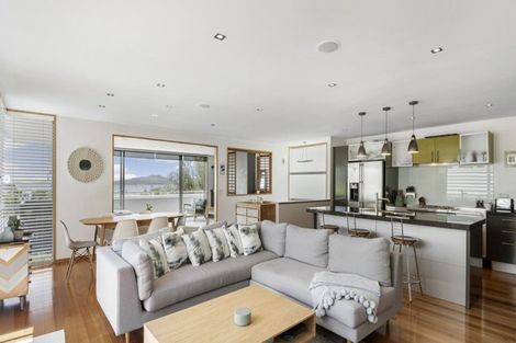 Photo of property in 2/55 Parr Terrace, Castor Bay, Auckland, 0620