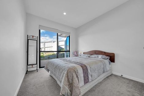 Photo of property in 13 James Elliot Way, Pokeno, 2402