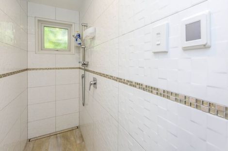 Photo of property in 59 Elmslie Road, Pinehaven, Upper Hutt, 5019