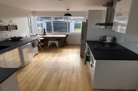 Photo of property in 11 Barton Grove, Naenae, Lower Hutt, 5011