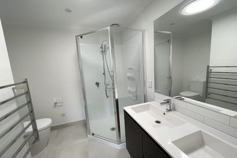 Photo of property in 58 Hobsonville Point Road, Hobsonville, Auckland, 0616