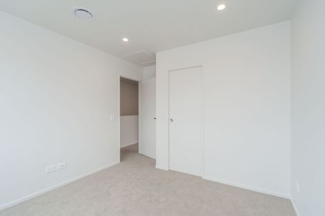 Photo of property in 32 Turtleback Avenue, Whitby, 5024