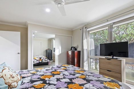 Photo of property in 10 Netley Place, Aranui, Christchurch, 8061