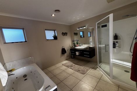 Photo of property in 58 Karamea Street, Whalers Gate, New Plymouth, 4310