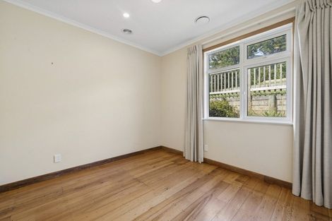 Photo of property in 144 Newlands Road, Newlands, Wellington, 6037