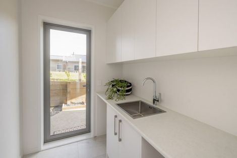 Photo of property in 3 Lamont Place, Waikanae, 5036