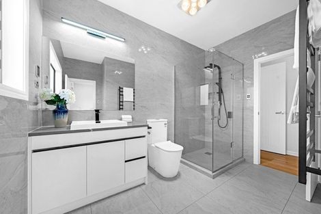 Photo of property in 66a Marine Parade, Mellons Bay, Auckland, 2014