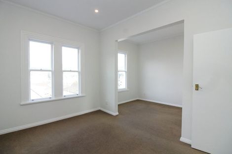 Photo of property in 68 Roxburgh Street, Mount Victoria, Wellington, 6011