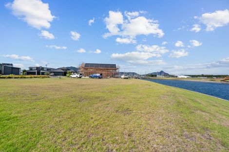 Photo of property in 62 Waitemata Drive, One Tree Point, 0118