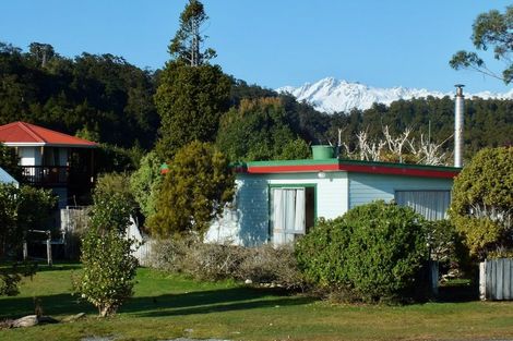 Photo of property in 3 The Strand, Okarito, Whataroa, 7886