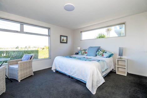 Photo of property in 2 Moore Street, Waimataitai, Timaru, 7910