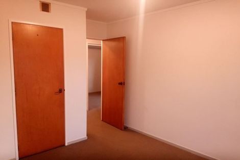 Photo of property in 2/21 Gloaming Place, Conifer Grove, Takanini, 2112