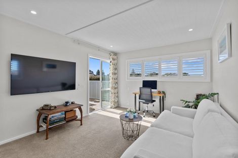 Photo of property in 1/7 Elizabeth Street, Orewa, 0931