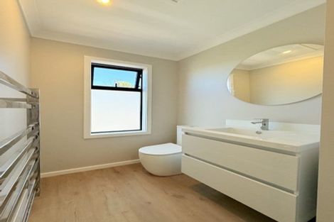 Photo of property in 123 Normandale Road, Normandale, Lower Hutt, 5010