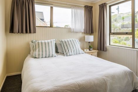 Photo of property in 10 Tremaine Place, Camborne, Porirua, 5026