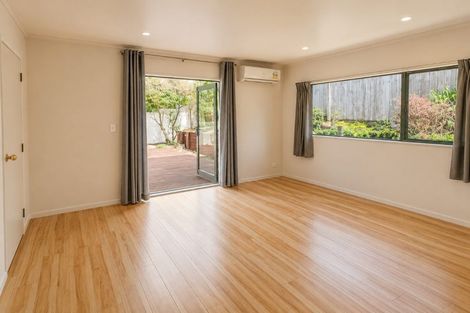 Photo of property in 2/63 Stanley Road, Glenfield, Auckland, 0629