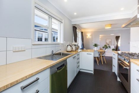 Photo of property in 19 Victoria Street, Ebdentown, Upper Hutt, 5018