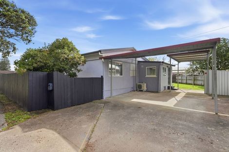 Photo of property in 49 Springs Road, Parakai, 0830