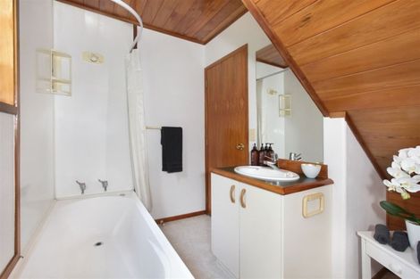 Photo of property in 131b Edmonton Road, Te Atatu South, Auckland, 0610