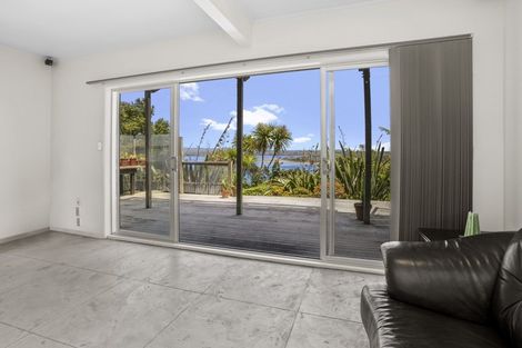 Photo of property in 21 Teal Crescent, Beach Haven, Auckland, 0626