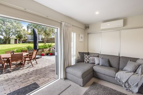 Photo of property in 31 Sealy Road, Torbay, Auckland, 0630