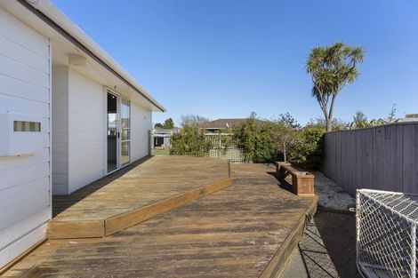 Photo of property in 20 Peppertree Glade, Kelvin Grove, Palmerston North, 4414
