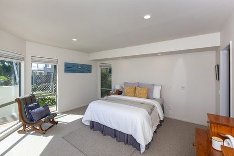 Photo of property in 32 Rosetta Road, Raumati South, Paraparaumu, 5032