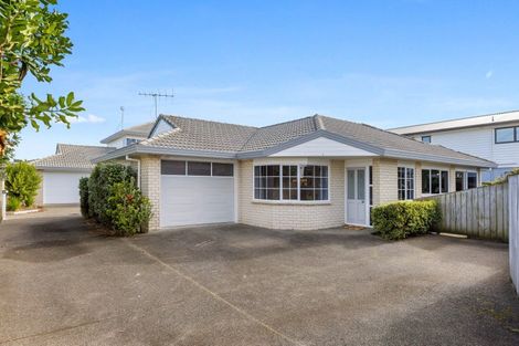 Photo of property in 2/448 Hibiscus Coast Highway, Orewa, 0931