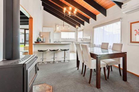 Photo of property in 2 Ebert Place, Rangiora, 7400