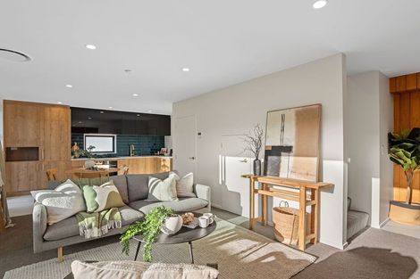 Photo of property in 2/142 Main Road North, Papanui, 8052