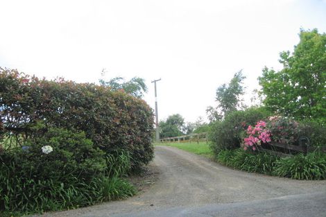 Photo of property in 43 Arana Drive, Karaka, Drury, 2578