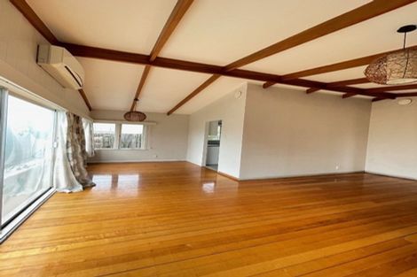 Photo of property in 6 Fairdene Avenue, Henderson, Auckland, 0610