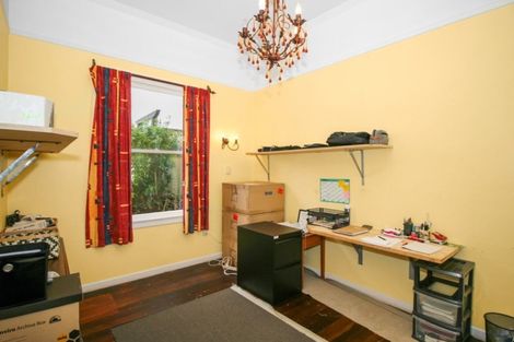 Photo of property in 17 Wallace Place, Westown, New Plymouth, 4310