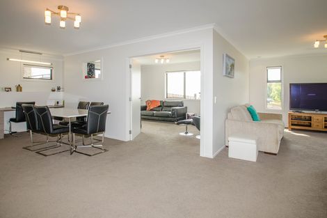 Photo of property in 11 Grandvista Drive, Green Island, Dunedin, 9018